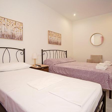 Karnagio Rooms Kyparissia Buitenkant foto