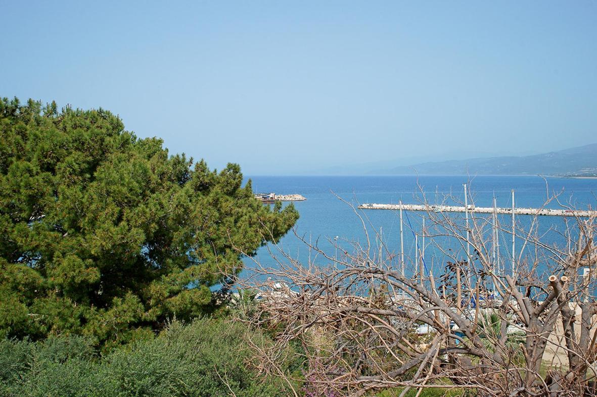 Karnagio Rooms Kyparissia Buitenkant foto